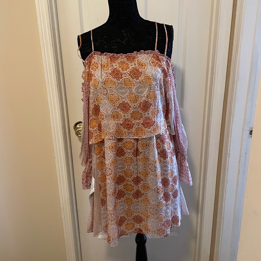 NWT! BCBG Orange hue paisley print dress with spaghetti straps. Size L